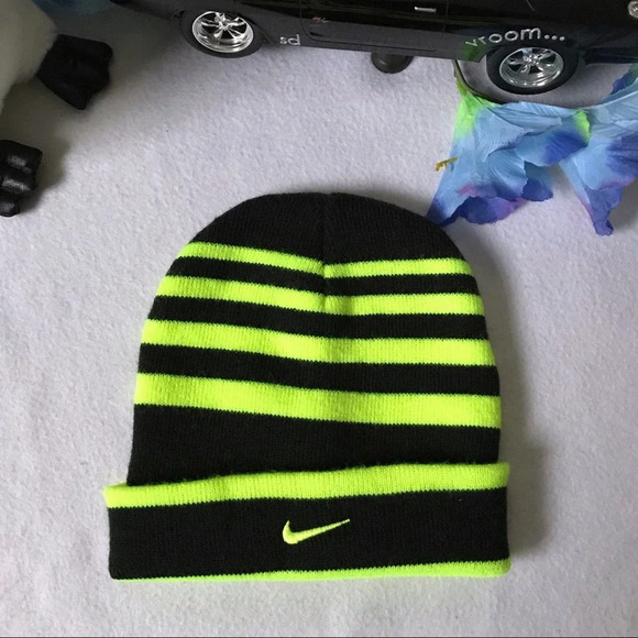 Nike NWOT Beanies Bundle Youth OS (8-20 Years Old) - Picture 2 of 10
